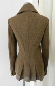 Vintage and Designer Clothing – 77,840 For Sale at 1stDibs