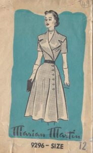 1950s Vintage Sewing Pattern DRESS B30\