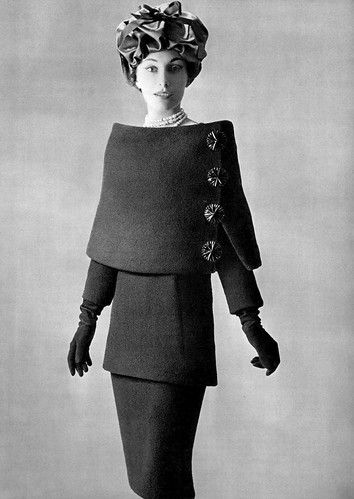 Balenciaga’s architectural marvel, from his cubic line, a suit in three stages, cape, tunic and skirt, photo by Pottier, 1956
