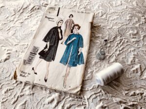 How to Make The Timeless Vintage Vogue 4001 Coat Pattern