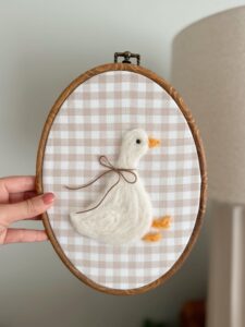 Felted Sitting Goose Nursery Wall Art – Handmade Needle Felt Embroidery Hoop – Heirloom Baby Room Décor