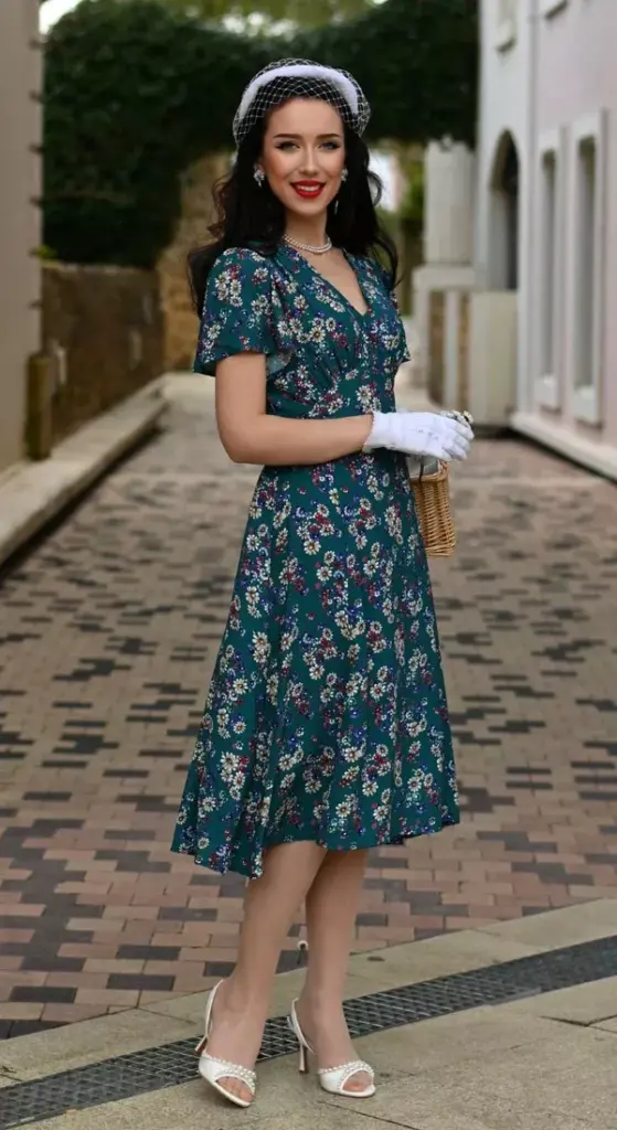 Betty Tea Dress in Teal Daisy