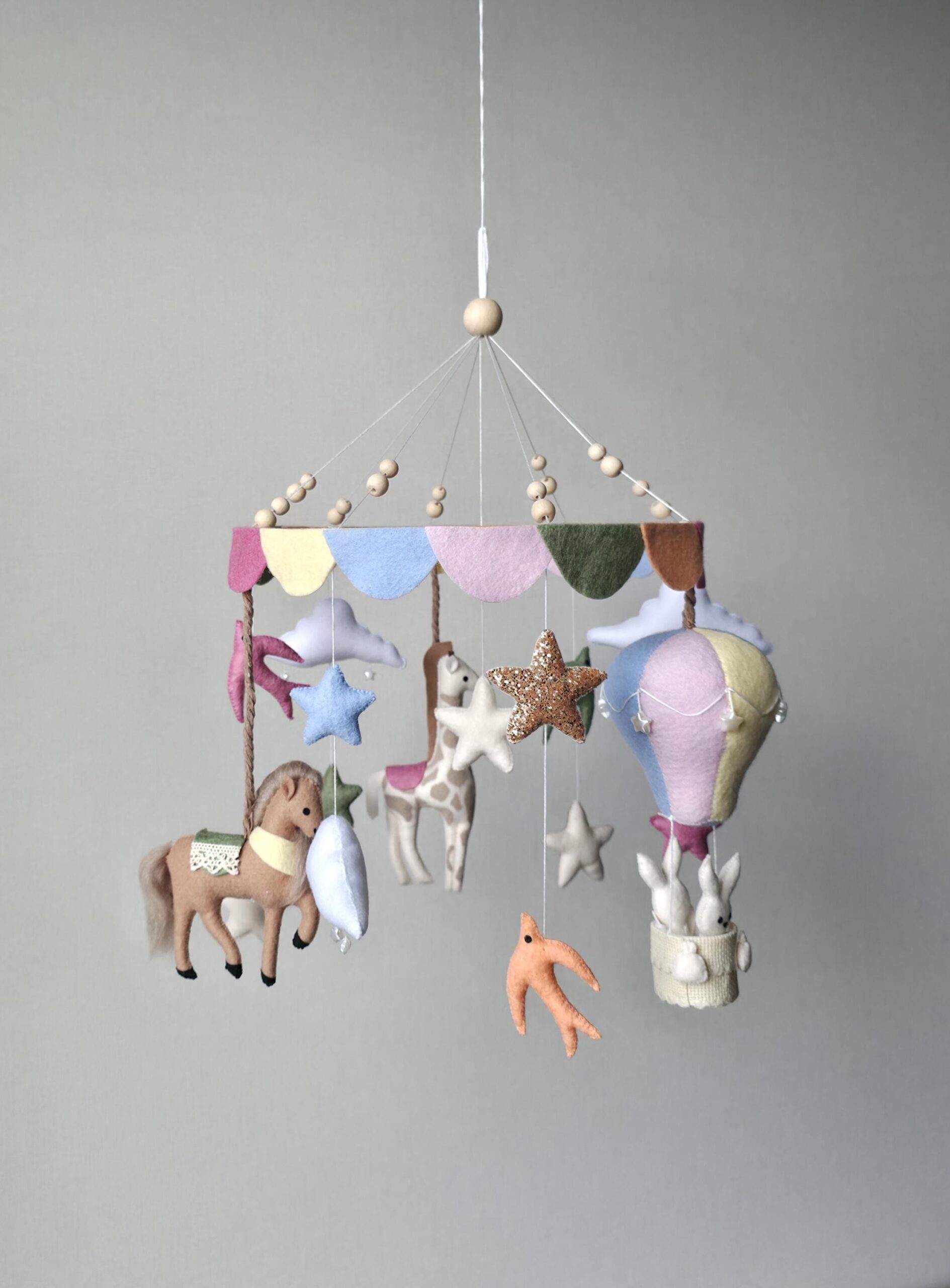 Mädchen Baby Karussell Mobile für Krippe, Kleinkind Mädchen Dekor, hängende Kinderzimmer Dekor, benutzerdefinierte rosa Mobile, Baby-Dusche-Geschenk, neue Mutter Geschenk.