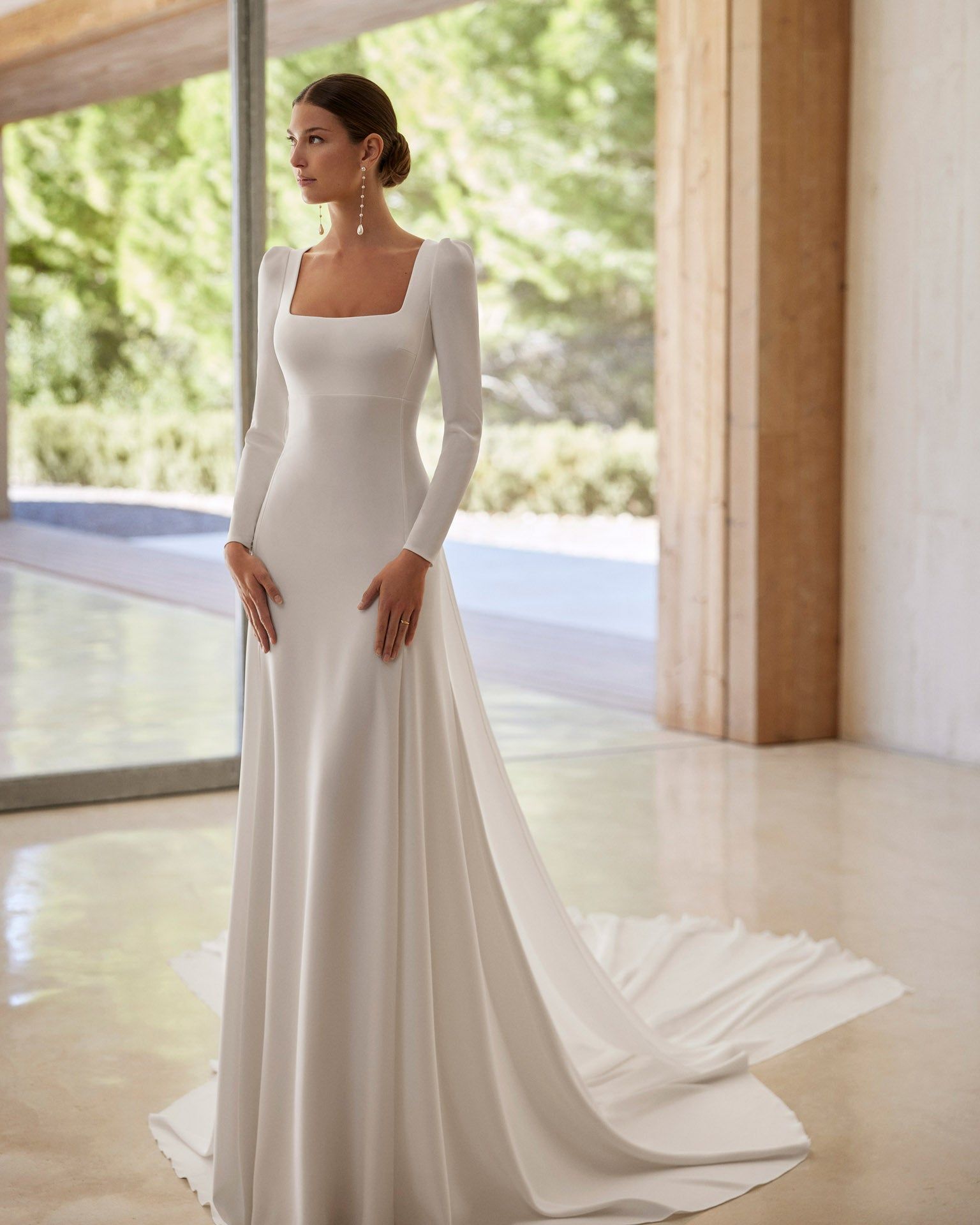 Rosa Clará Adan Long-Sleeve Crepe Wedding Dress – US 14