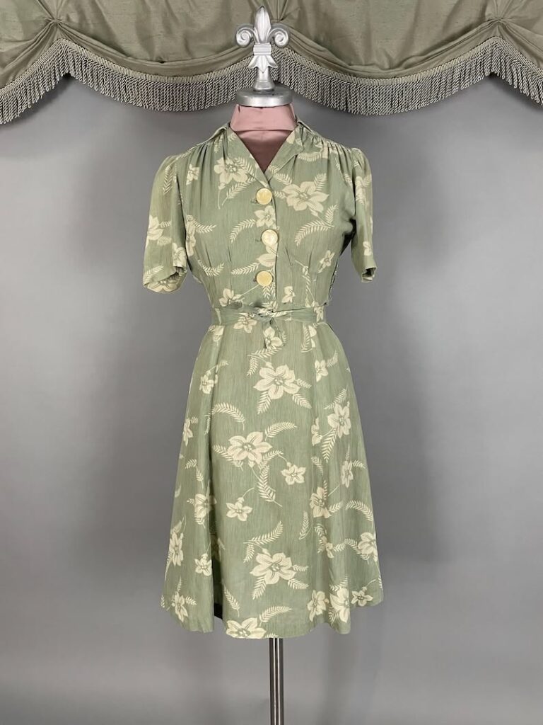 1940s Dress Vintage 40s PALE GREEN FLORAL Print Fern Lily Puff Sleeves – Etsy