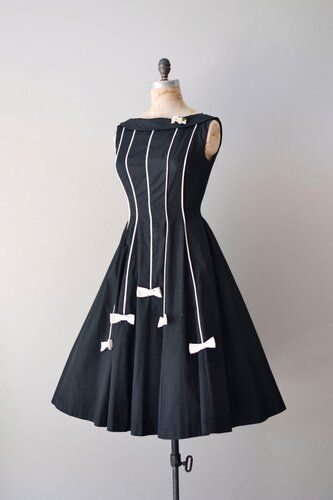 Вырез лодочка- типичная форма горловины НЛ